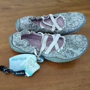 Jambu Women's Kettle-too leather Ballet Flat Beige women's size 6.5 New with tag